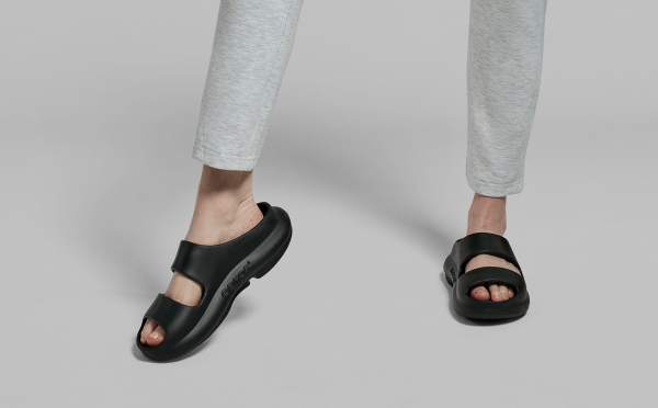 1700_black_1