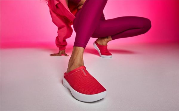 Womens_NeonBerry_OOcoozieSport1