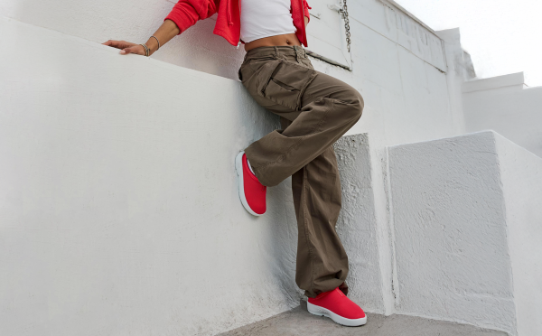 Womens_NeonBerry_OOcoozieSport3
