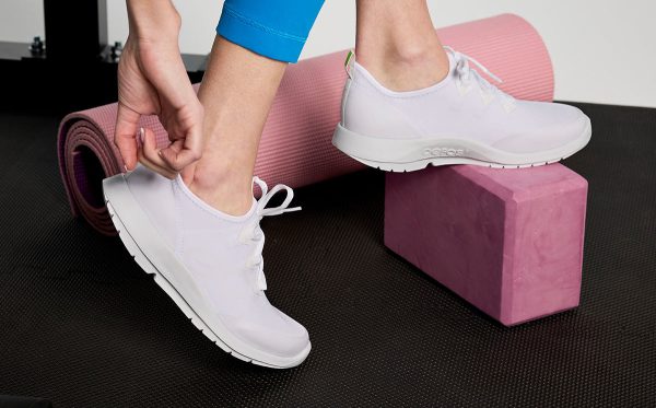 Womens_Wht1